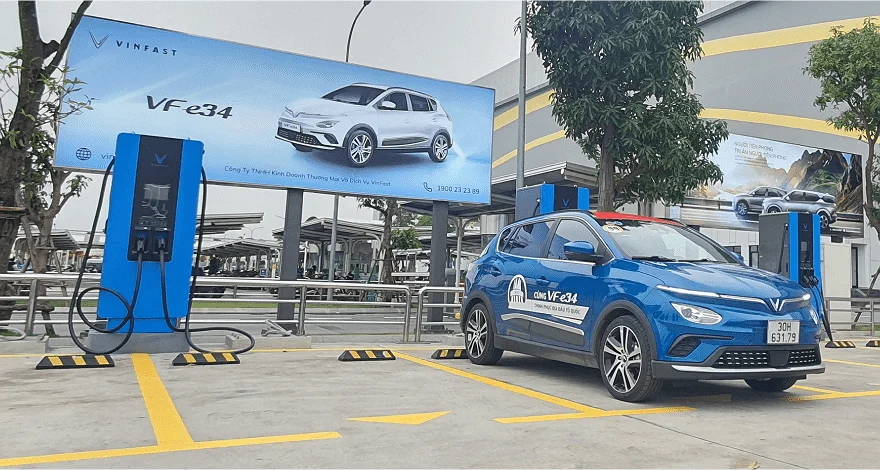 Pin và trạm sạc